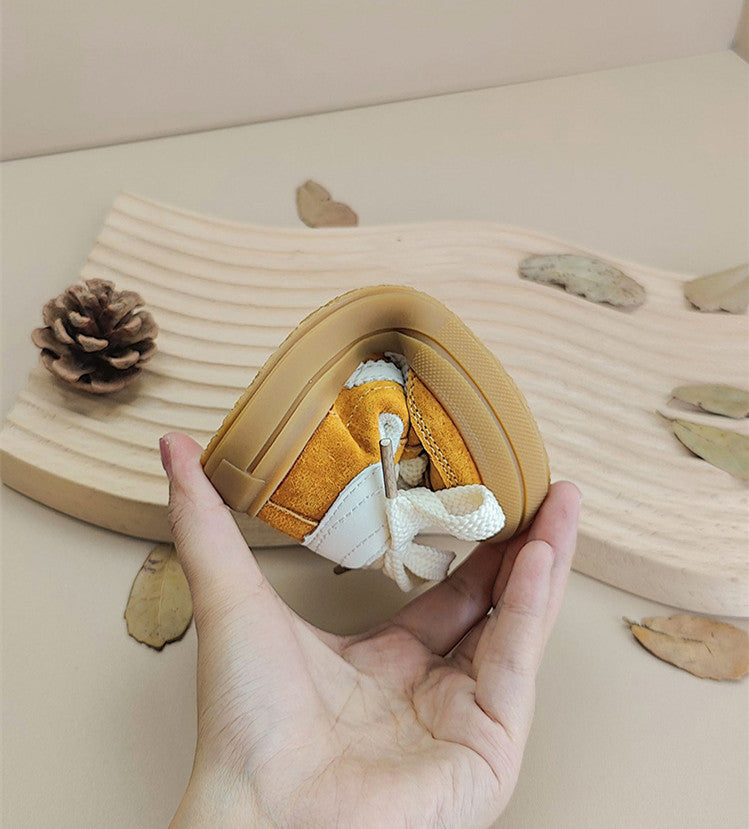 TinySteps – Komfort og stil - Sneaker med snørebånd