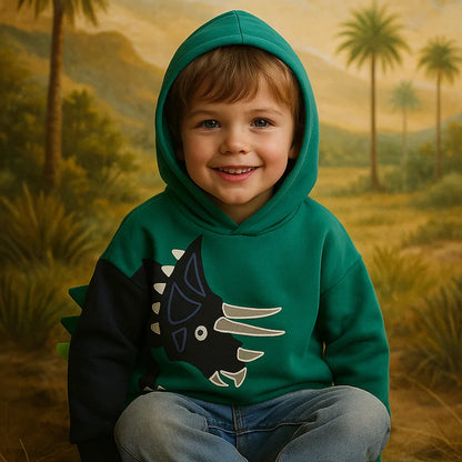 DinoStyle – Varm og åndbar – hættetrøje med Triceratops-print