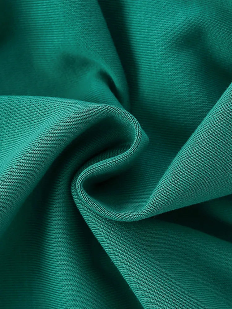 DinoStyle – Varm og åndbar – hættetrøje med Triceratops-print