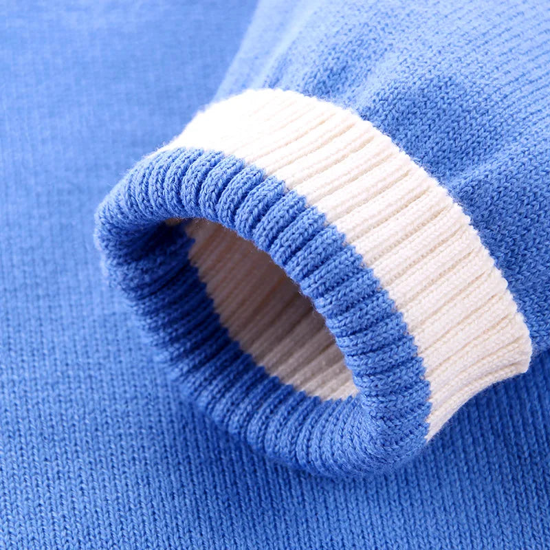 CozziWear – Varm og trendy – strikket vest med bjørne