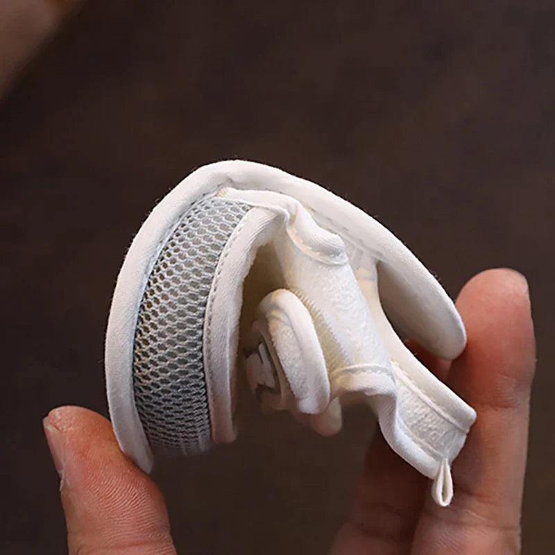 TinySteps – Åndbar og let – sommersandaler til babyer med skridsikker sål